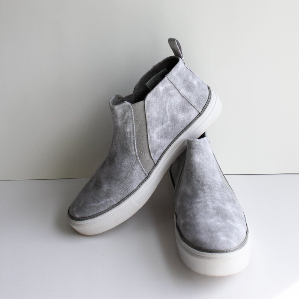 TOMS 7 Bryce Light Grey & White Tie Dye Slip On Sneakers - Minimal Wear 👟